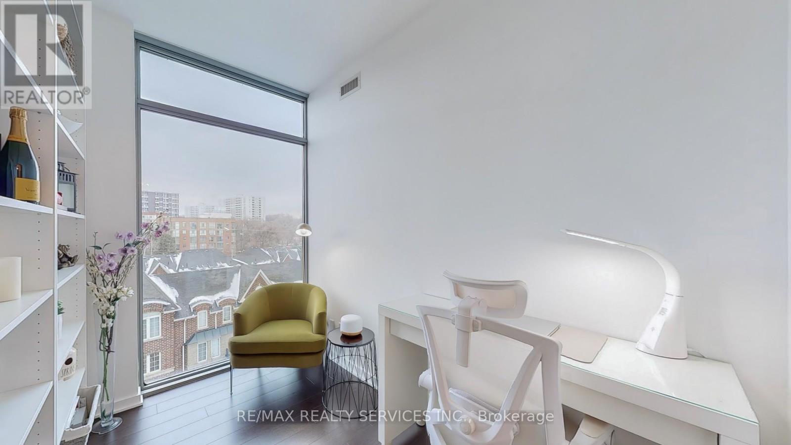 511 - 105 The Queensway Avenue, Toronto, Ontario  M6S 5B5 - Photo 23 - W12485300