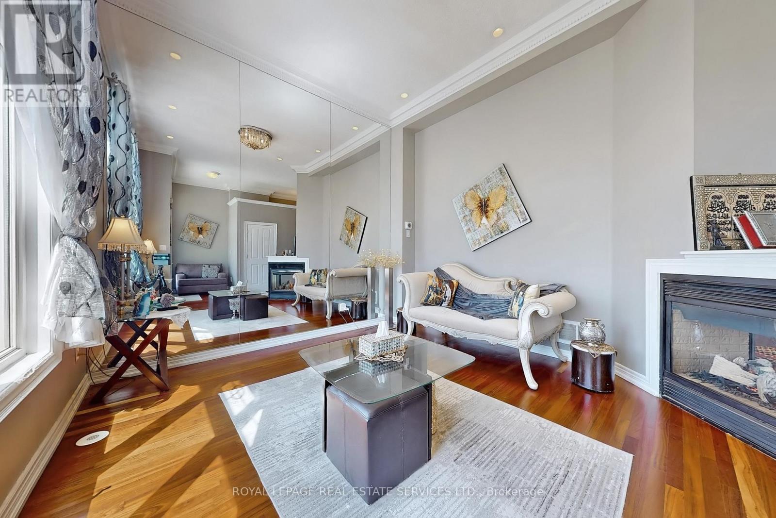 5861 Tenth Line W, Mississauga, Ontario  L5M 6V4 - Photo 4 - W12485305