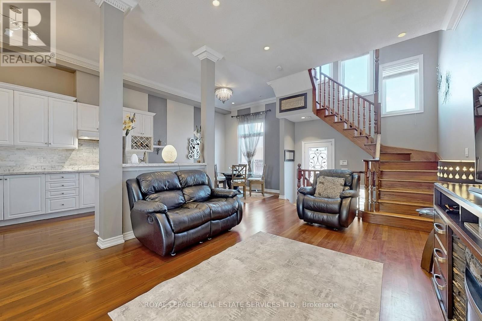 5861 Tenth Line W, Mississauga, Ontario  L5M 6V4 - Photo 7 - W12485305