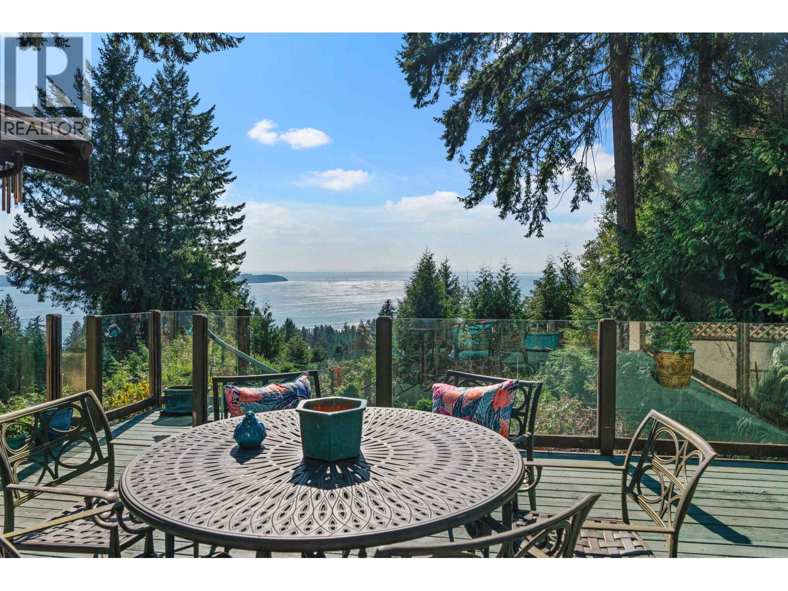 2235 Chairlift Road, West Vancouver, British Columbia  V7S 2T4 - Photo 5 - R3051735