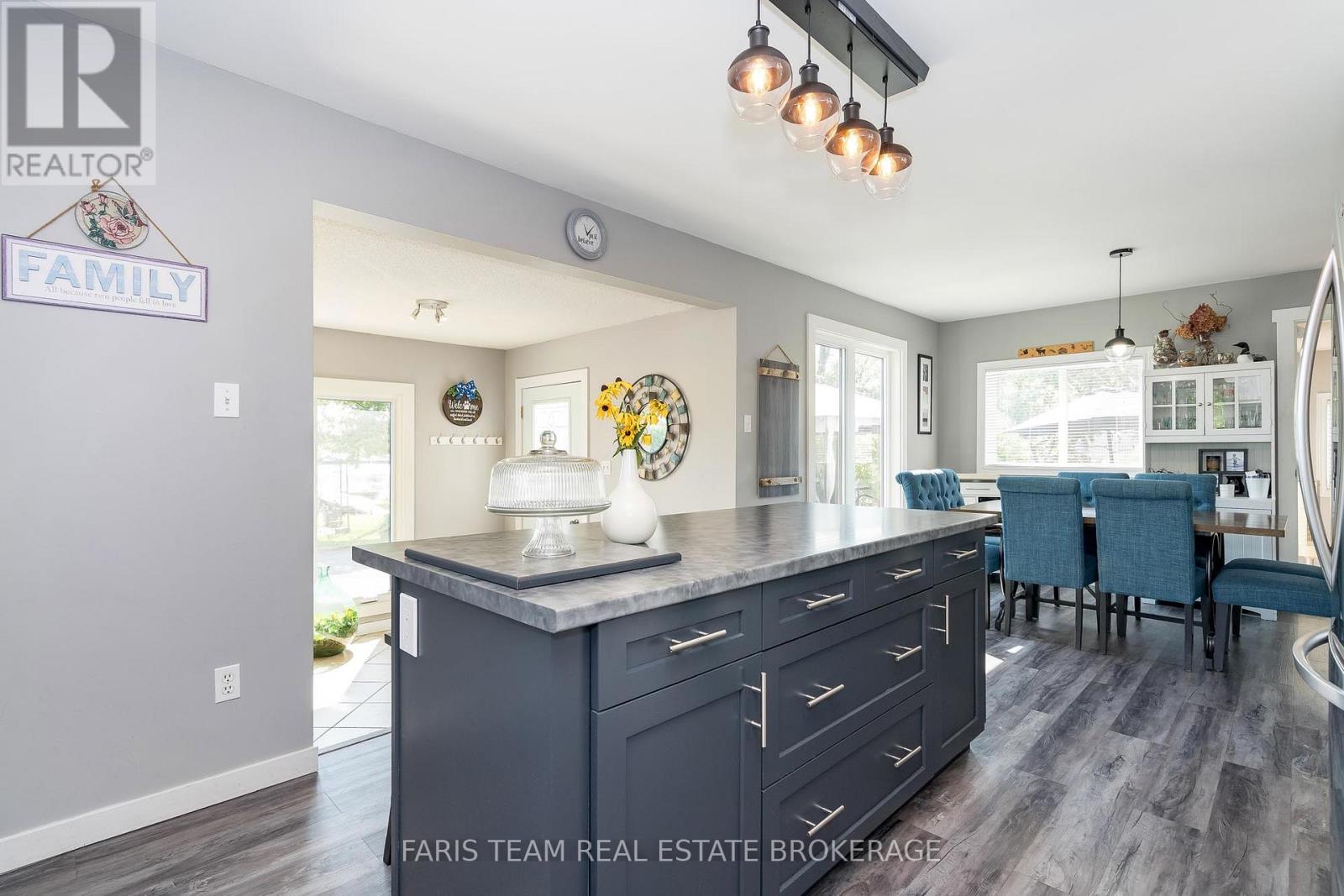 57 Port Severn Road N, Georgian Bay (Baxter), Ontario  L0K 1S0 - Photo 9 - X12485197