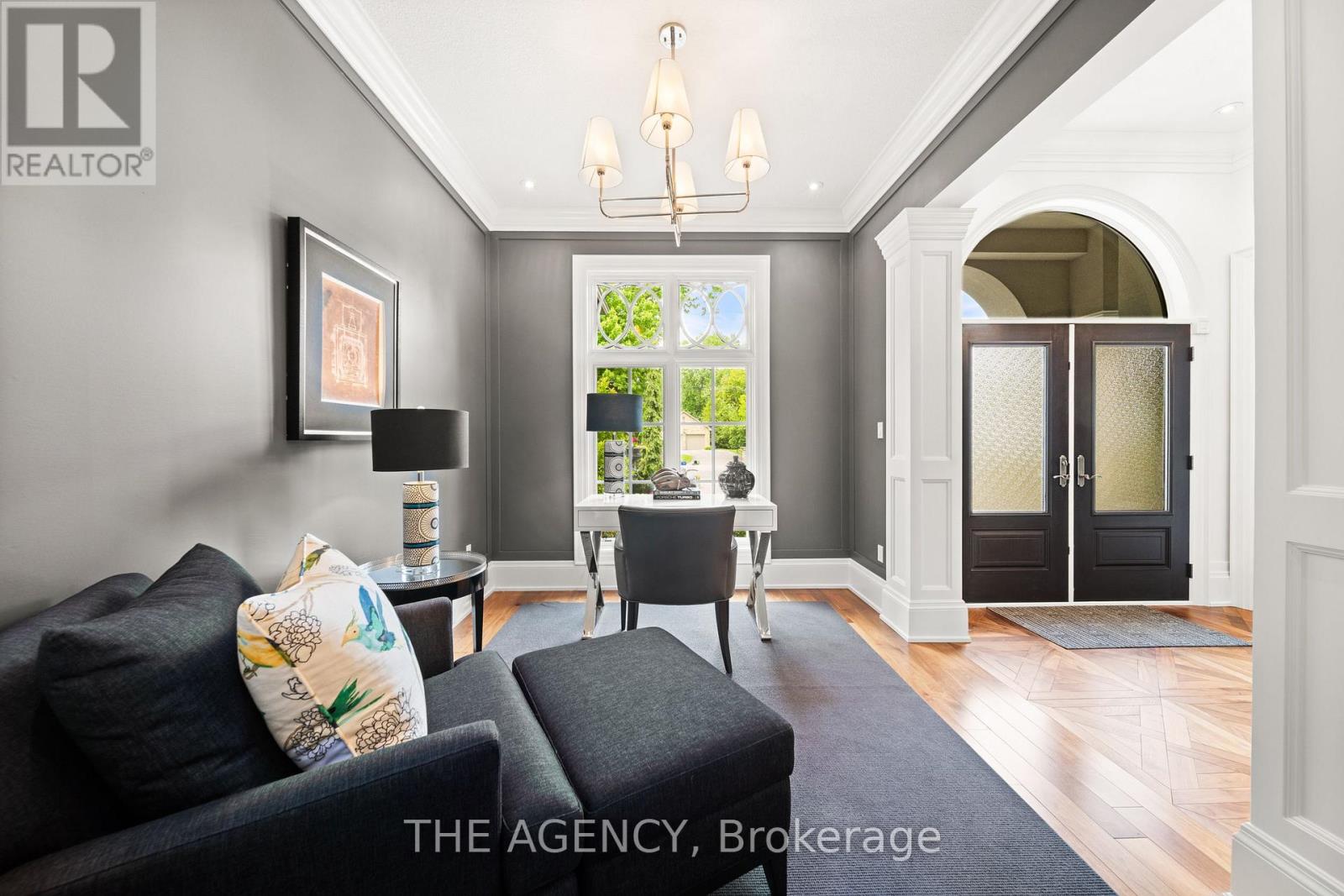 1577 Gloucester Road, London North (North A), Ontario  N6G 2S5 - Photo 5 - X12485236