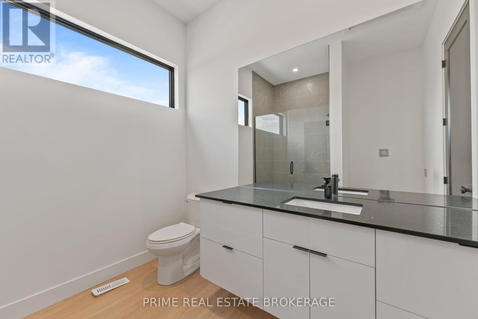 417 Baseline Road E, London South, Ontario  N6C 2P5 - Photo 17 - X12458383