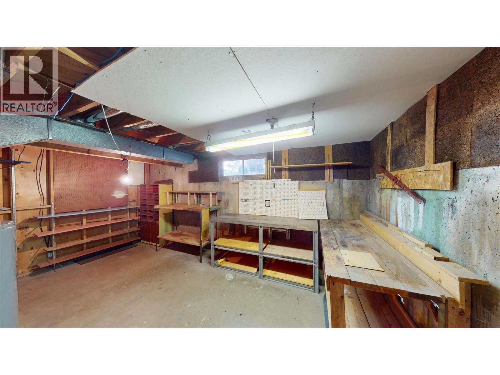 764 Fording Drive, Elkford, British Columbia  V0B 1H0 - Photo 28 - 10366783