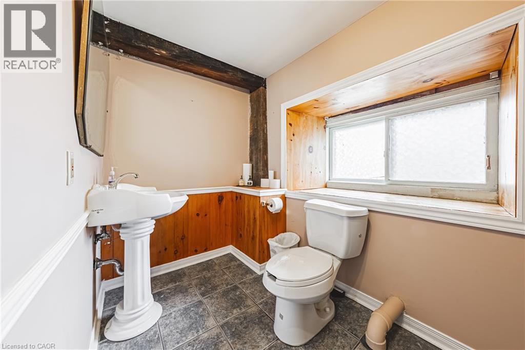 110 Freelton Road, Flamborough, Ontario  L8B 0Z3 - Photo 20 - 40782473