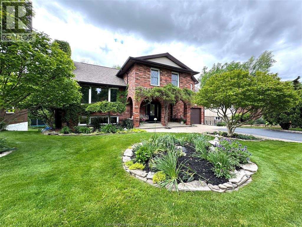 122 Augustine Drive, Kingsville, Ontario  N9W 1C5 - Photo 3 - 25026156