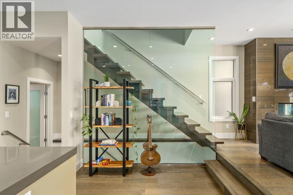 222 10 Street Ne, Calgary, Alberta  T2H 4M1 - Photo 10 - A2258276