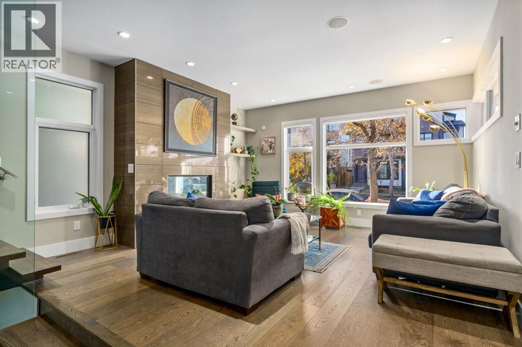 222 10 Street Ne, Calgary, Alberta  T2H 4M1 - Photo 5 - A2258276