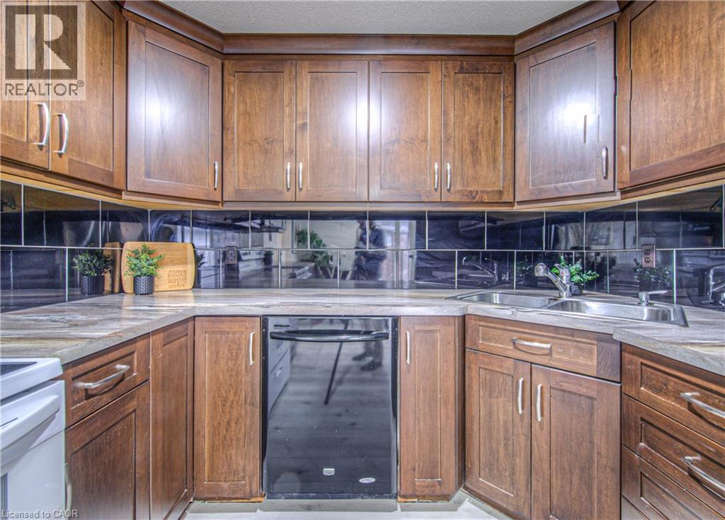 66 Harvest Court, Kitchener, Ontario  N2P 1T3 - Photo 12 - 40781286