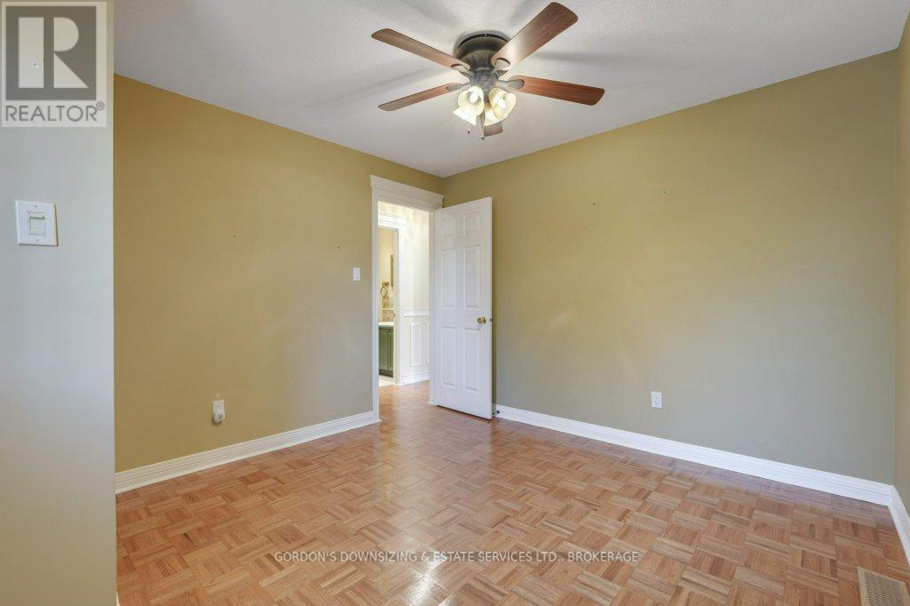 30 Chickasaw Crescent, Ottawa, Ontario  K2M 1M5 - Photo 29 - X12485489