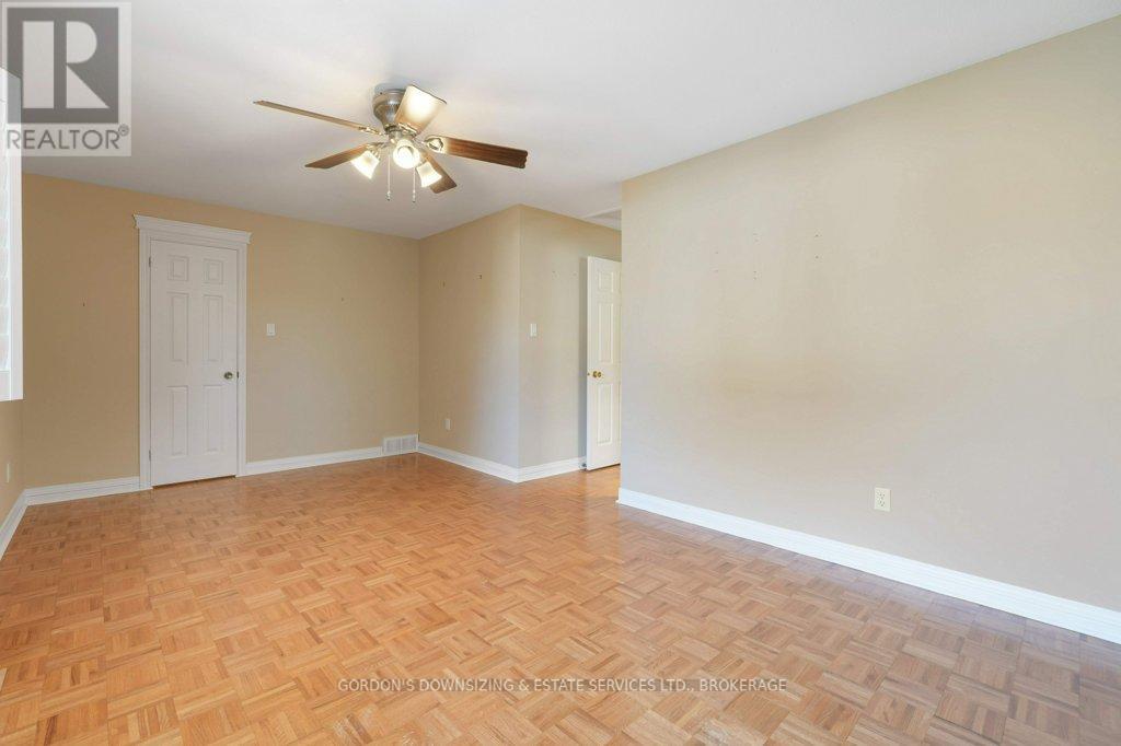 30 Chickasaw Crescent, Ottawa, Ontario  K2M 1M5 - Photo 36 - X12485489