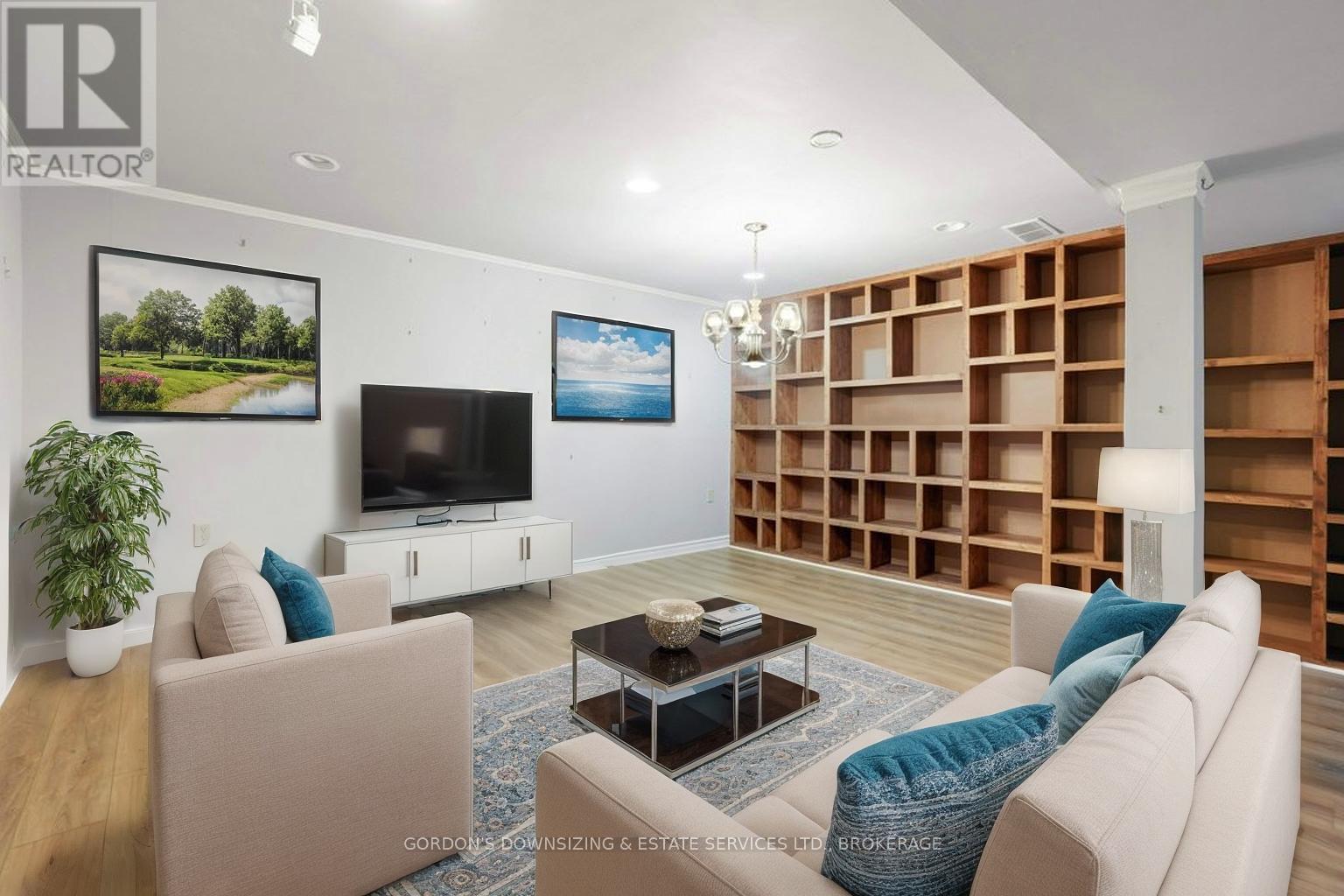 30 Chickasaw Crescent, Ottawa, Ontario  K2M 1M5 - Photo 39 - X12485489