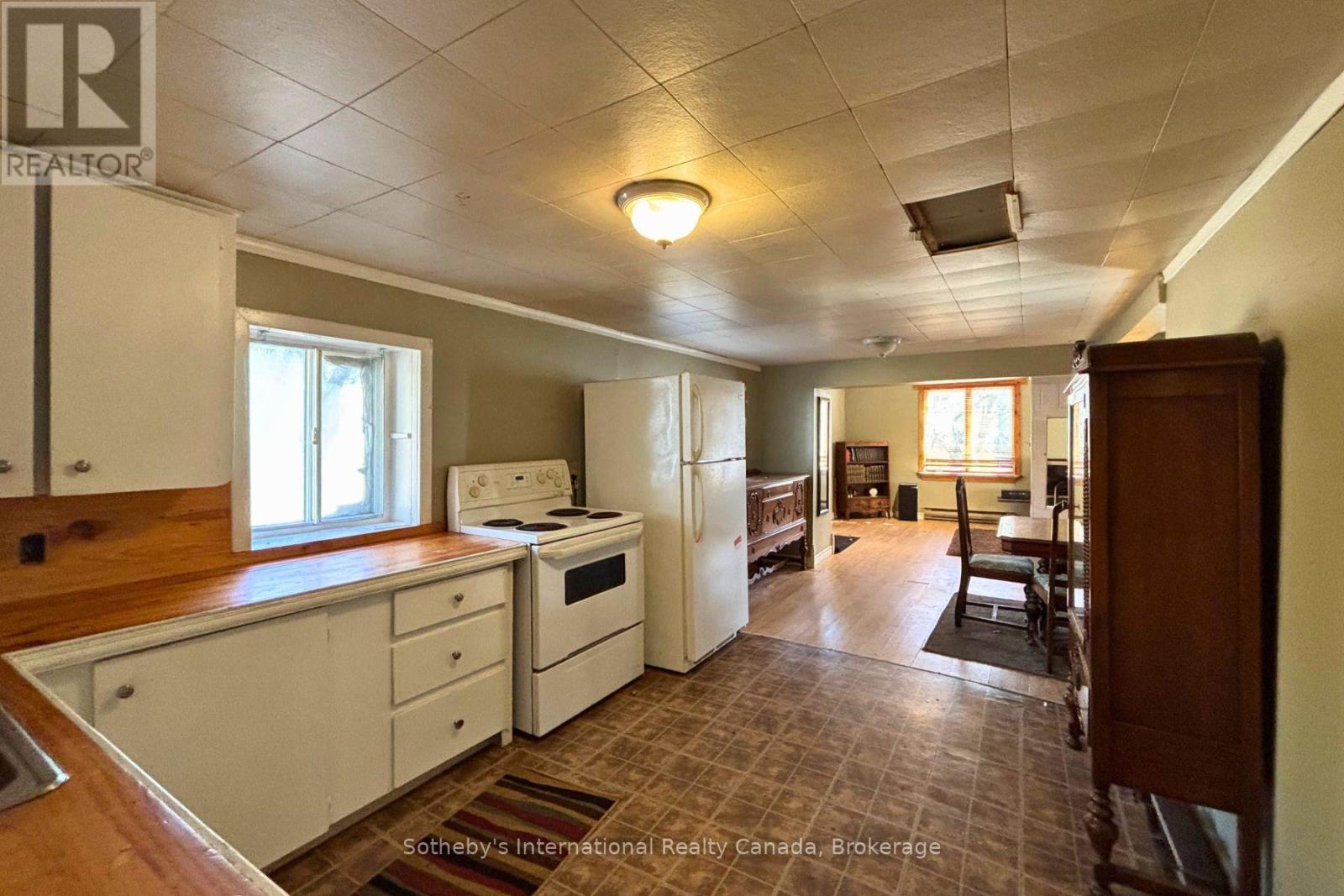 240 Britannia Road, Huntsville, Ontario  P1H 2J3 - Photo 16 - X12485425