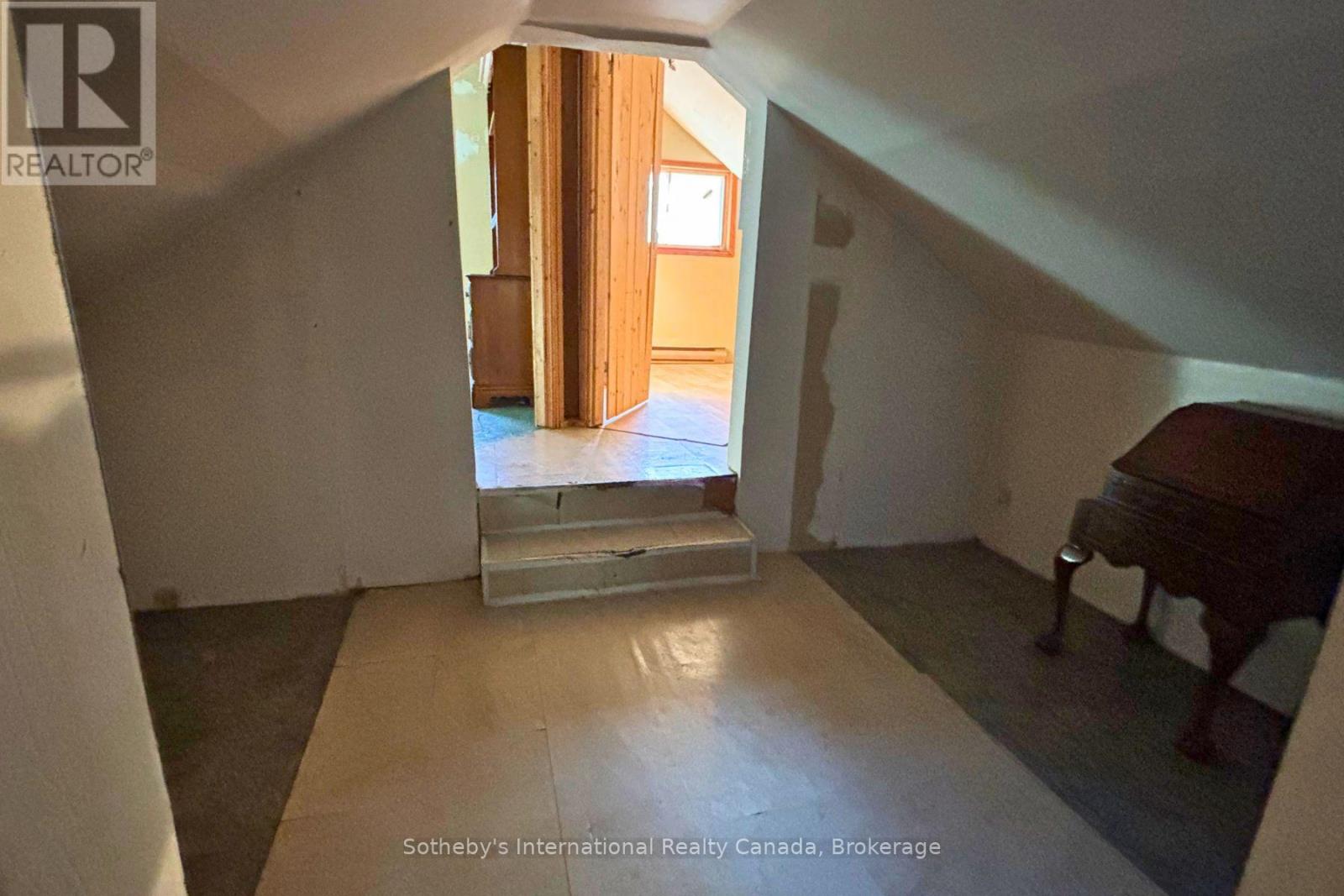 240 Britannia Road, Huntsville, Ontario  P1H 2J3 - Photo 32 - X12485425