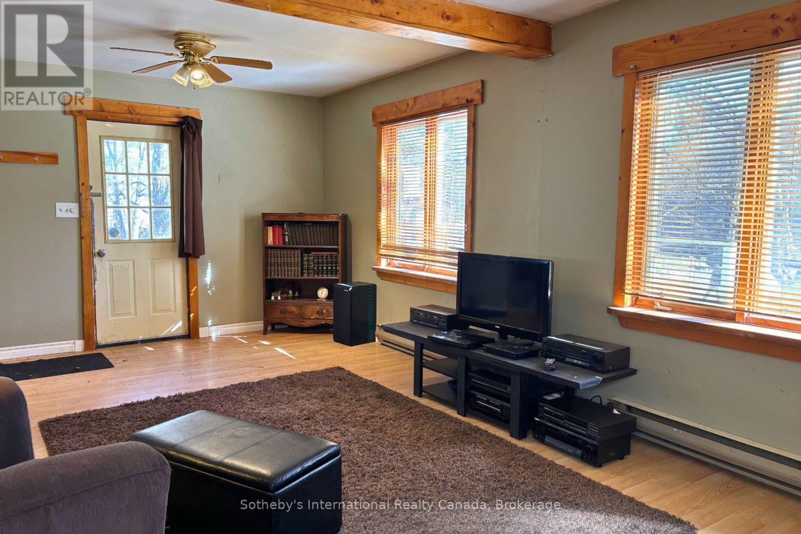 240 Britannia Road, Huntsville, Ontario  P1H 2J3 - Photo 8 - X12485425