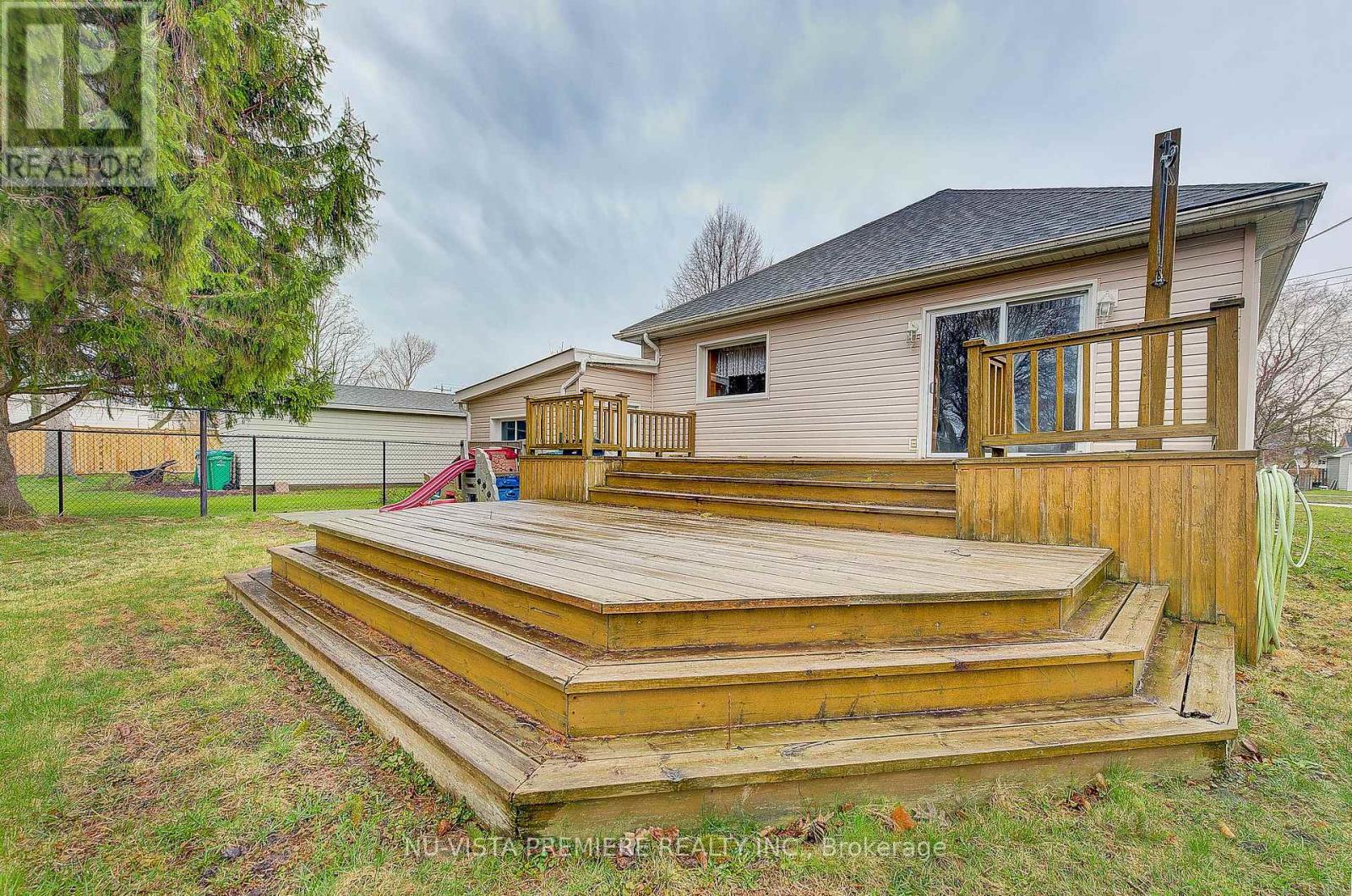 161 South Street S, Goderich, Ontario  N7A 3L9 - Photo 25 - X12485478