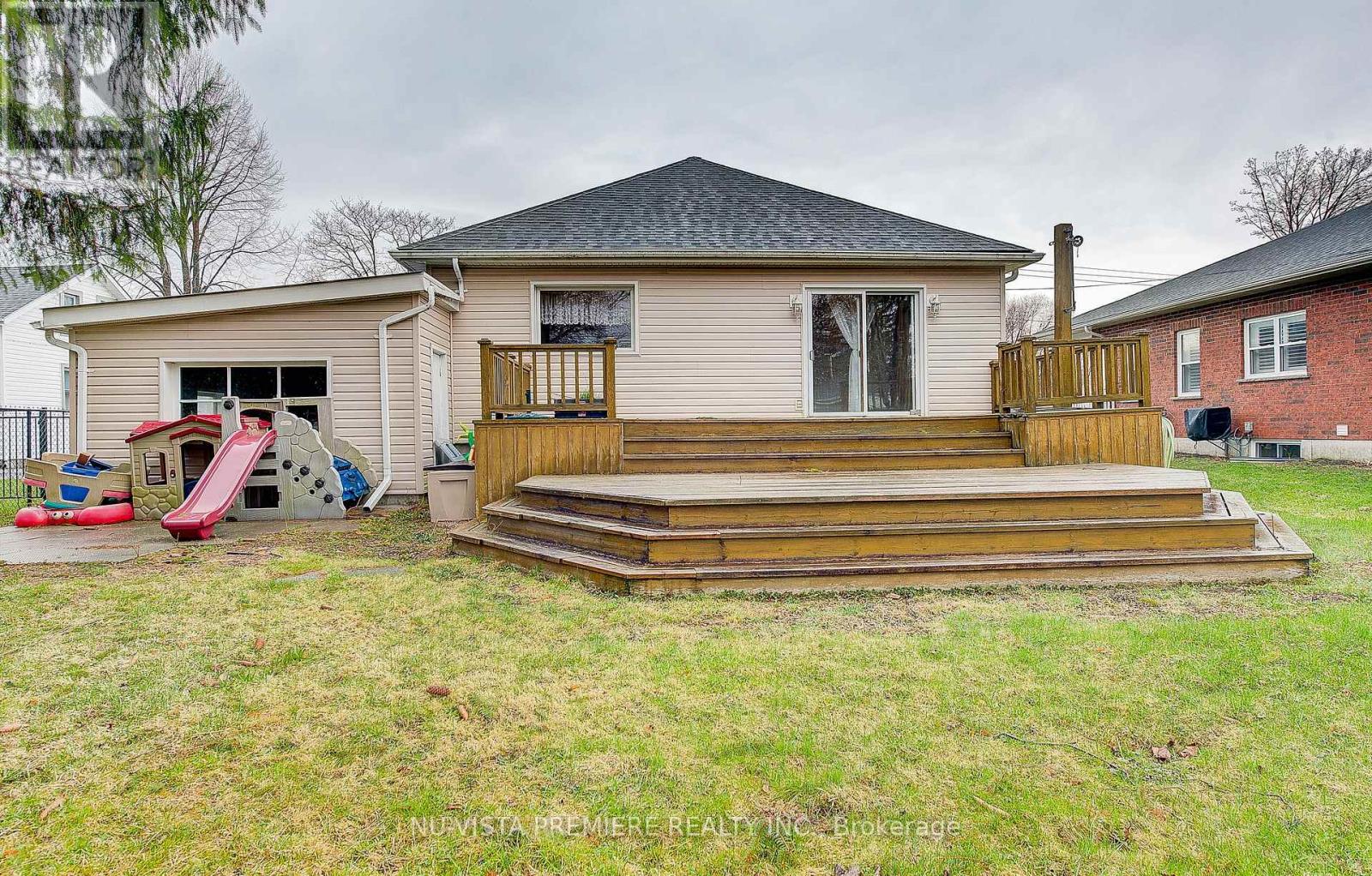 161 South Street S, Goderich, Ontario  N7A 3L9 - Photo 27 - X12485478