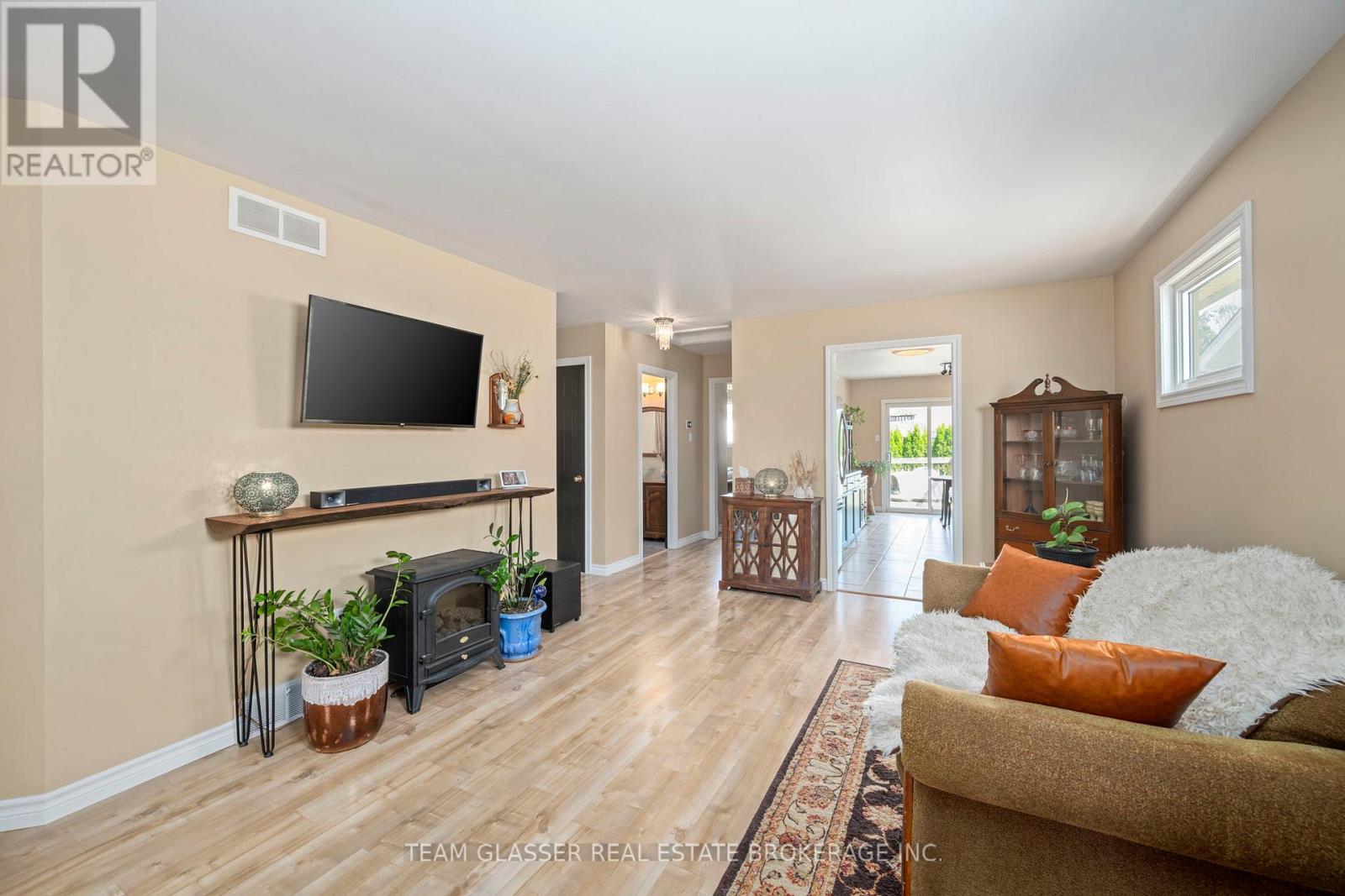 76 Juno Drive, St. Thomas, Ontario  N5R 6E9 - Photo 3 - X12485480