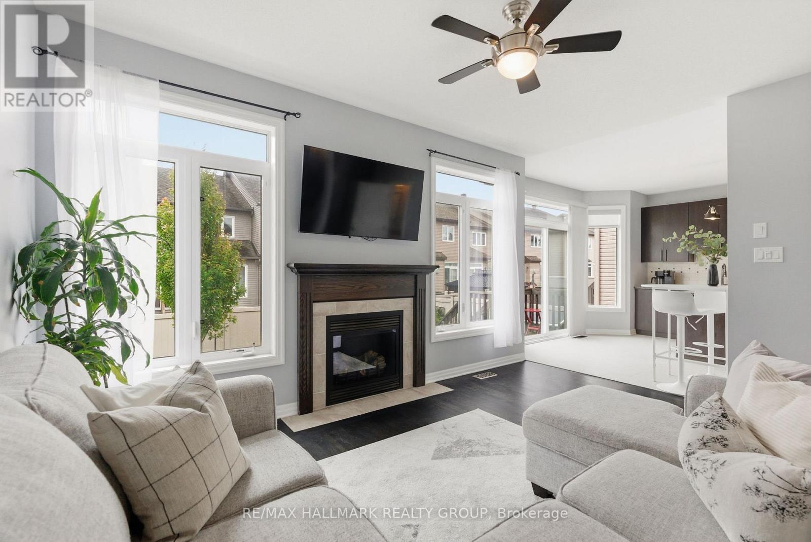 677 Sunburst Street, Ottawa, Ontario  K1T 0L2 - Photo 11 - X12485485