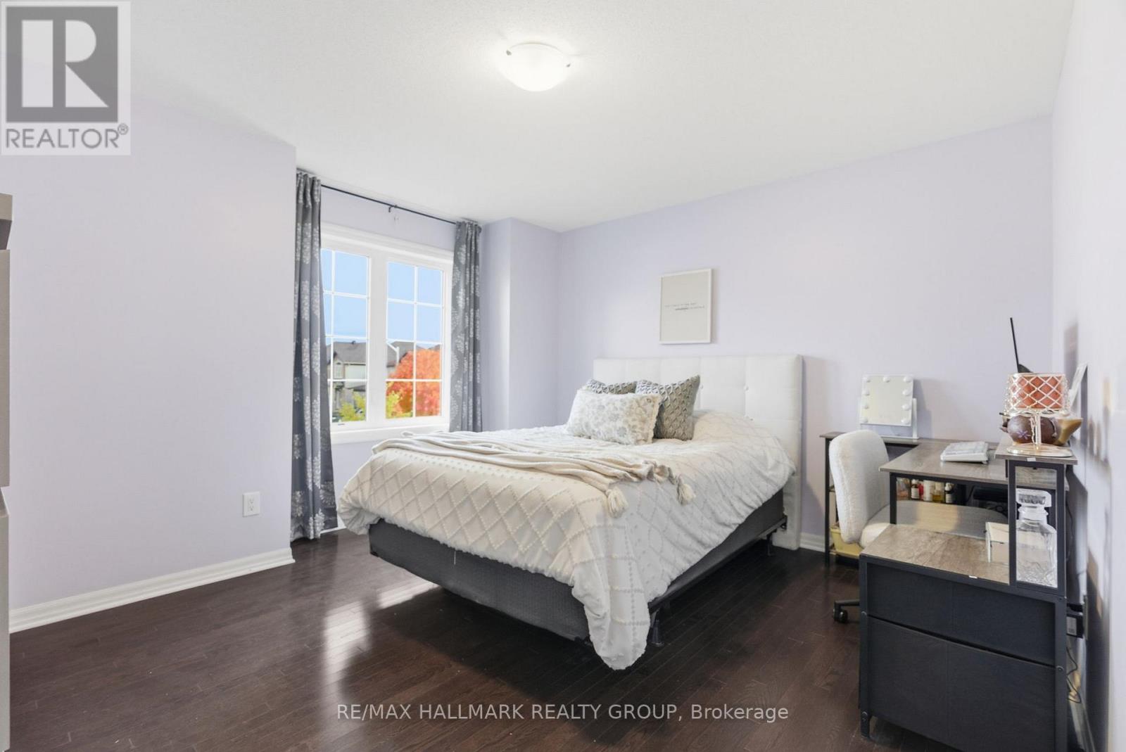 677 Sunburst Street, Ottawa, Ontario  K1T 0L2 - Photo 26 - X12485485