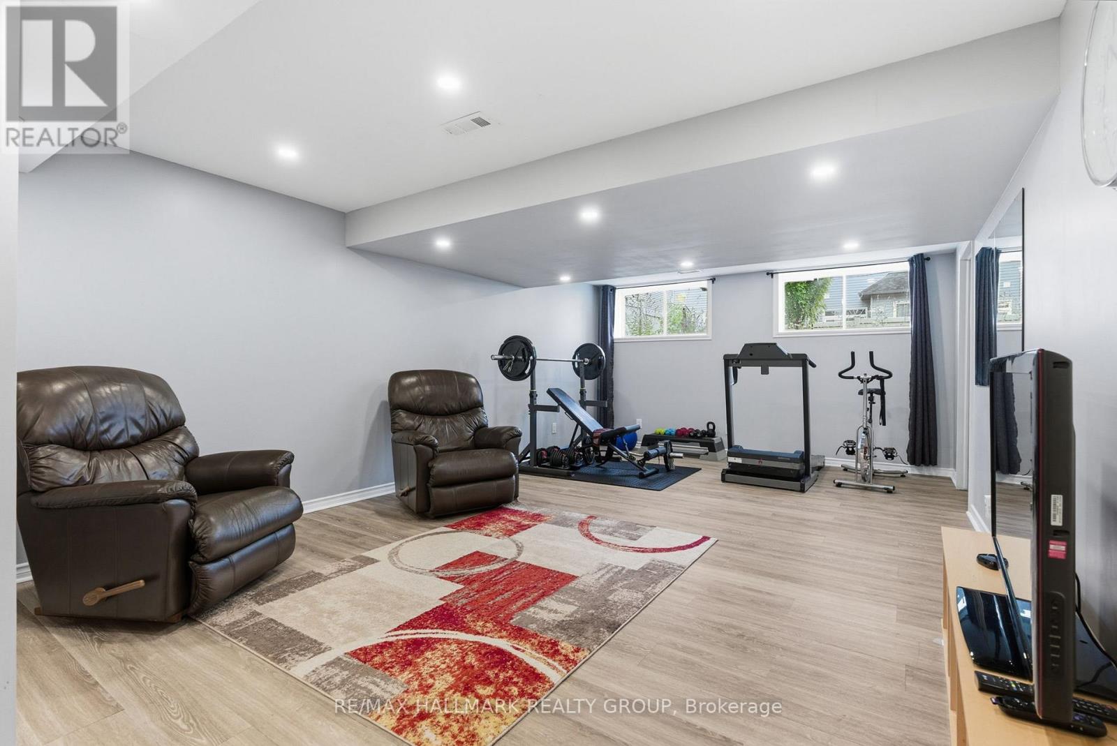 677 Sunburst Street, Ottawa, Ontario  K1T 0L2 - Photo 35 - X12485485