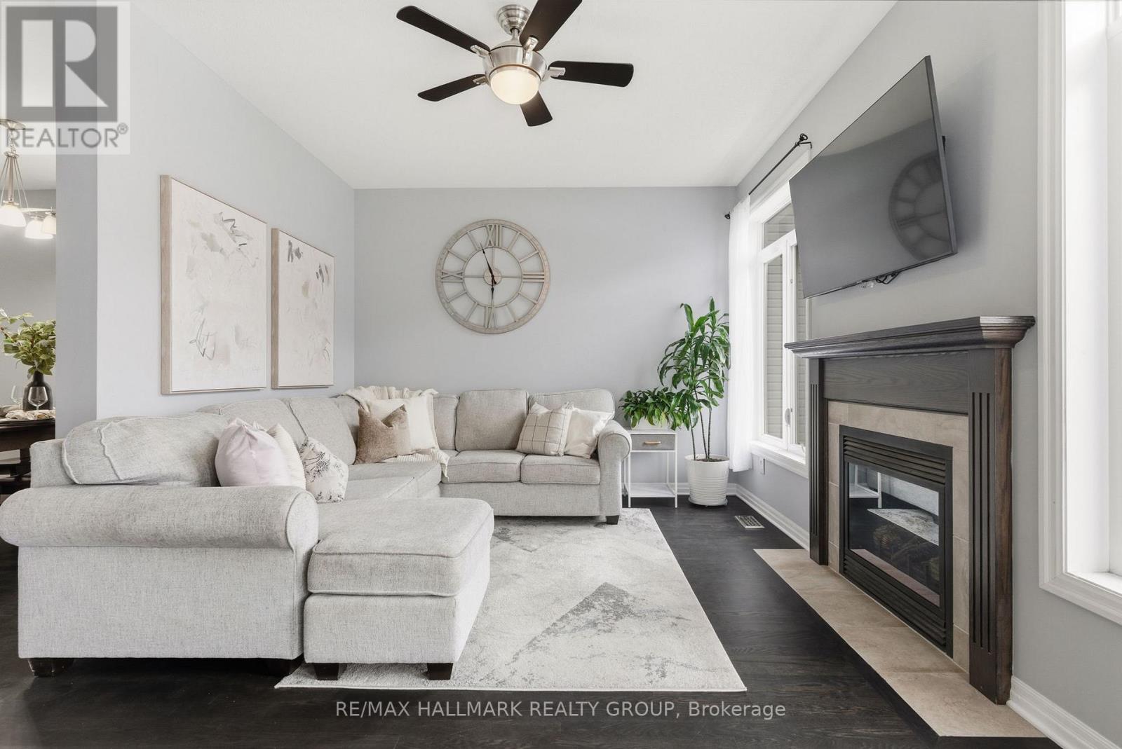 677 Sunburst Street, Ottawa, Ontario  K1T 0L2 - Photo 9 - X12485485