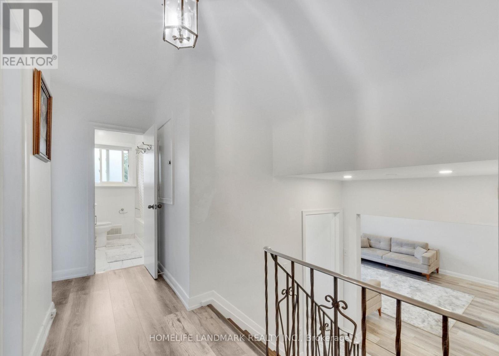 174 Pannahill Road, Toronto, Ontario  M3H 4N7 - Photo 14 - C12485317