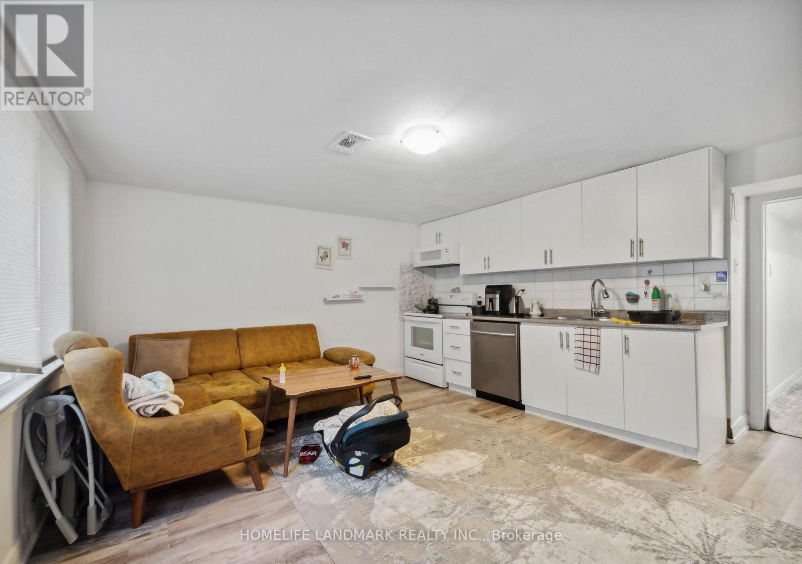 174 Pannahill Road, Toronto, Ontario  M3H 4N7 - Photo 16 - C12485317