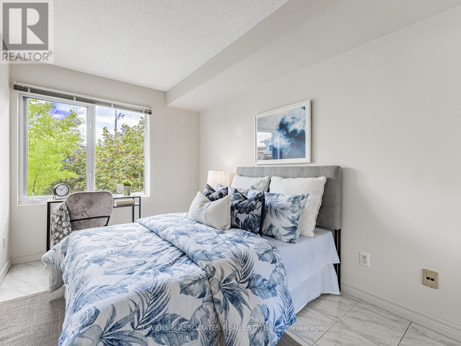 216 - 211 Randolph Road, Toronto, Ontario  M4G 4H1 - Photo 15 - C12485353