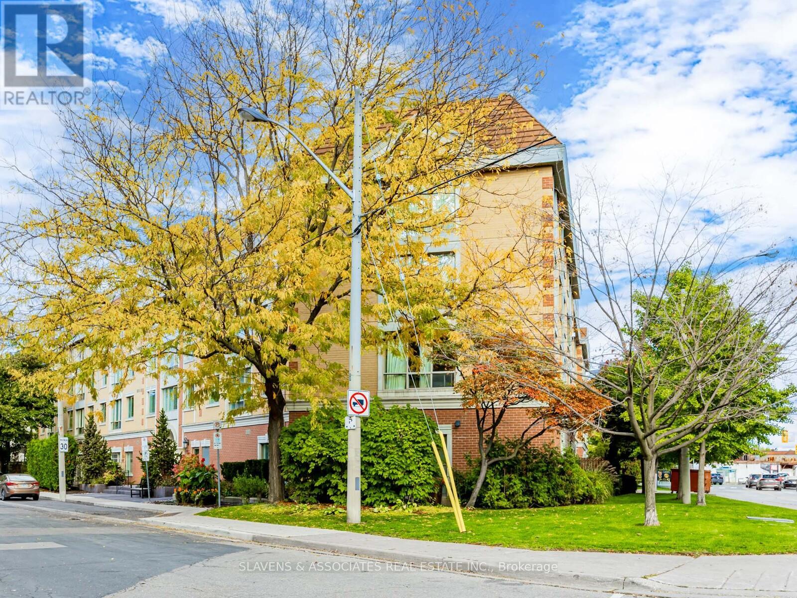 216 - 211 Randolph Road, Toronto, Ontario  M4G 4H1 - Photo 2 - C12485353