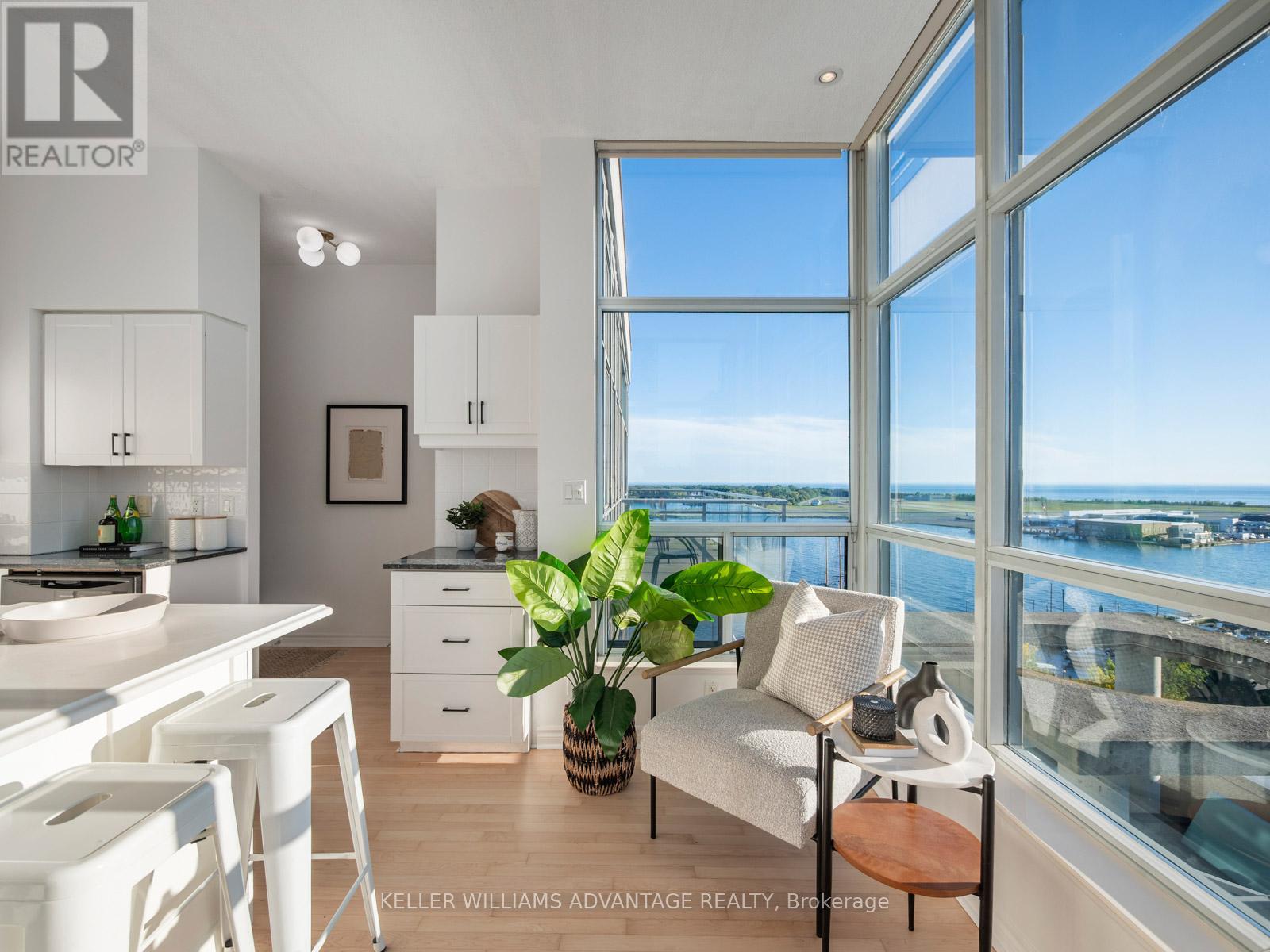 Uph3 - 410 Queens Quay W, Toronto (Waterfront Communities), Ontario  M5V 3T1 - Photo 11 - C12485359