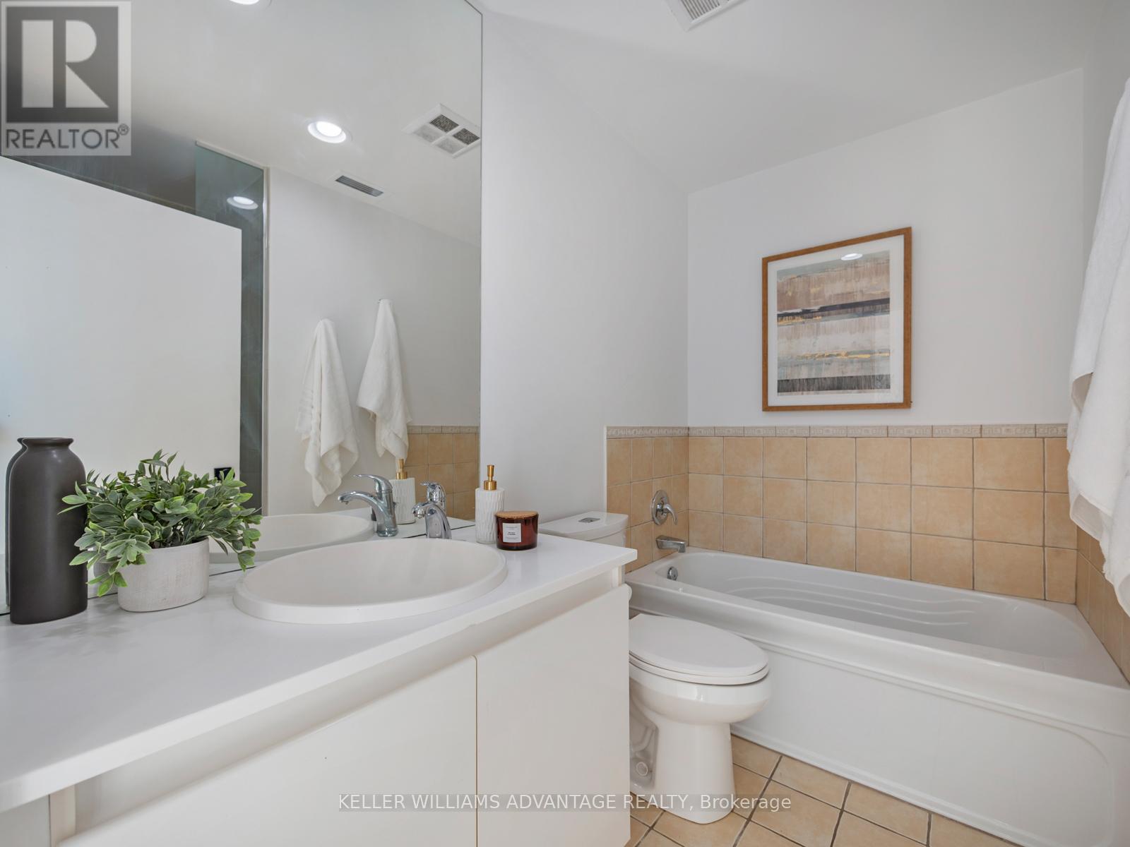 Uph3 - 410 Queens Quay W, Toronto (Waterfront Communities), Ontario  M5V 3T1 - Photo 19 - C12485359