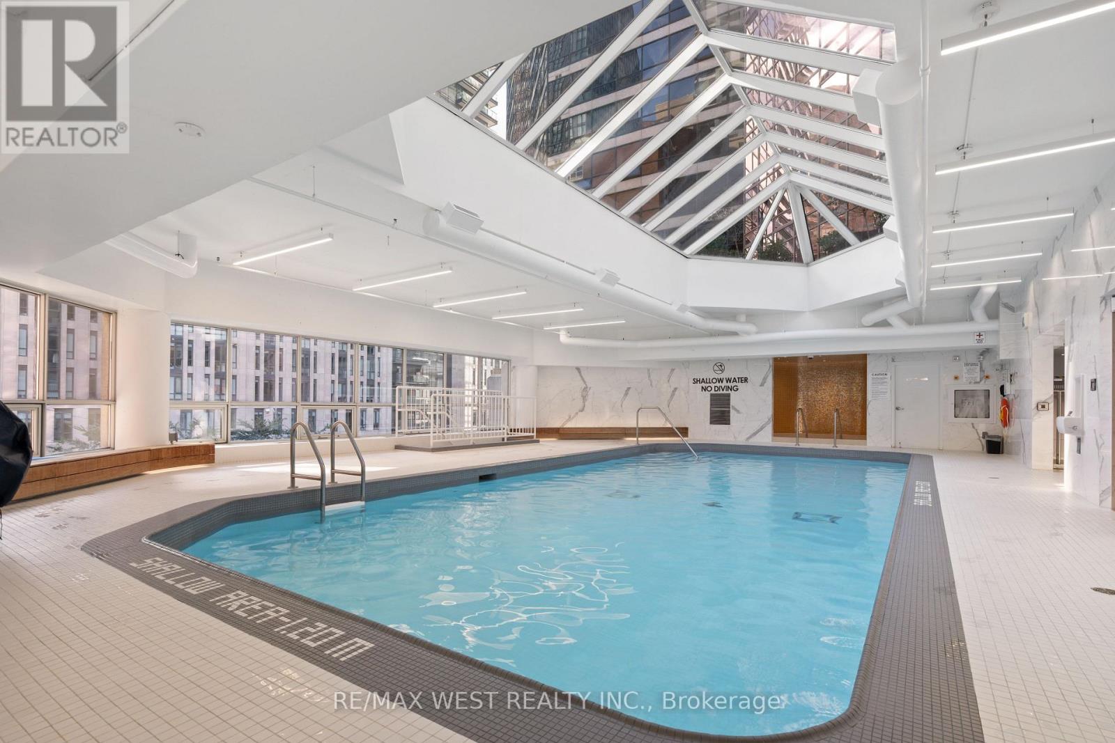 2002 - 1001 Bay Street, Toronto, Ontario  M5S 3A6 - Photo 21 - C12485372