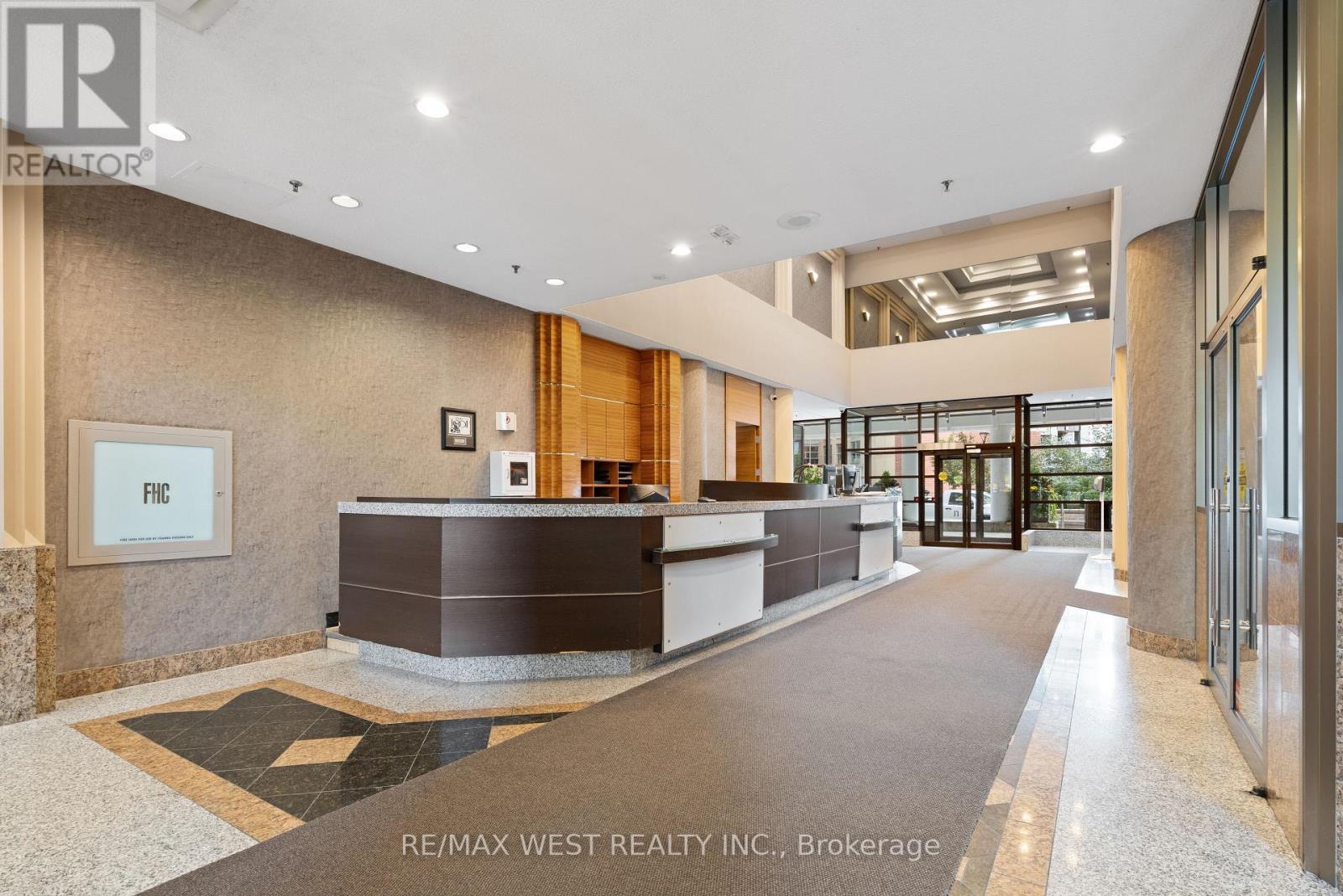 2002 - 1001 Bay Street, Toronto, Ontario  M5S 3A6 - Photo 33 - C12485372