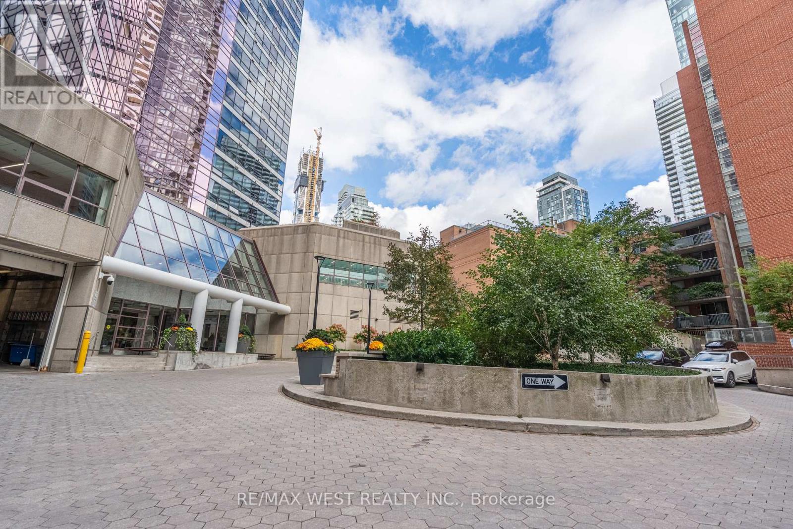 2002 - 1001 Bay Street, Toronto, Ontario  M5S 3A6 - Photo 37 - C12485372