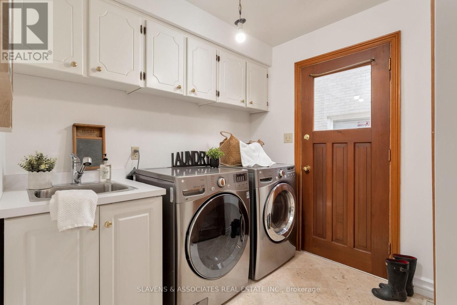 19 Holita Road, Toronto, Ontario  M2M 4C1 - Photo 22 - C12485393