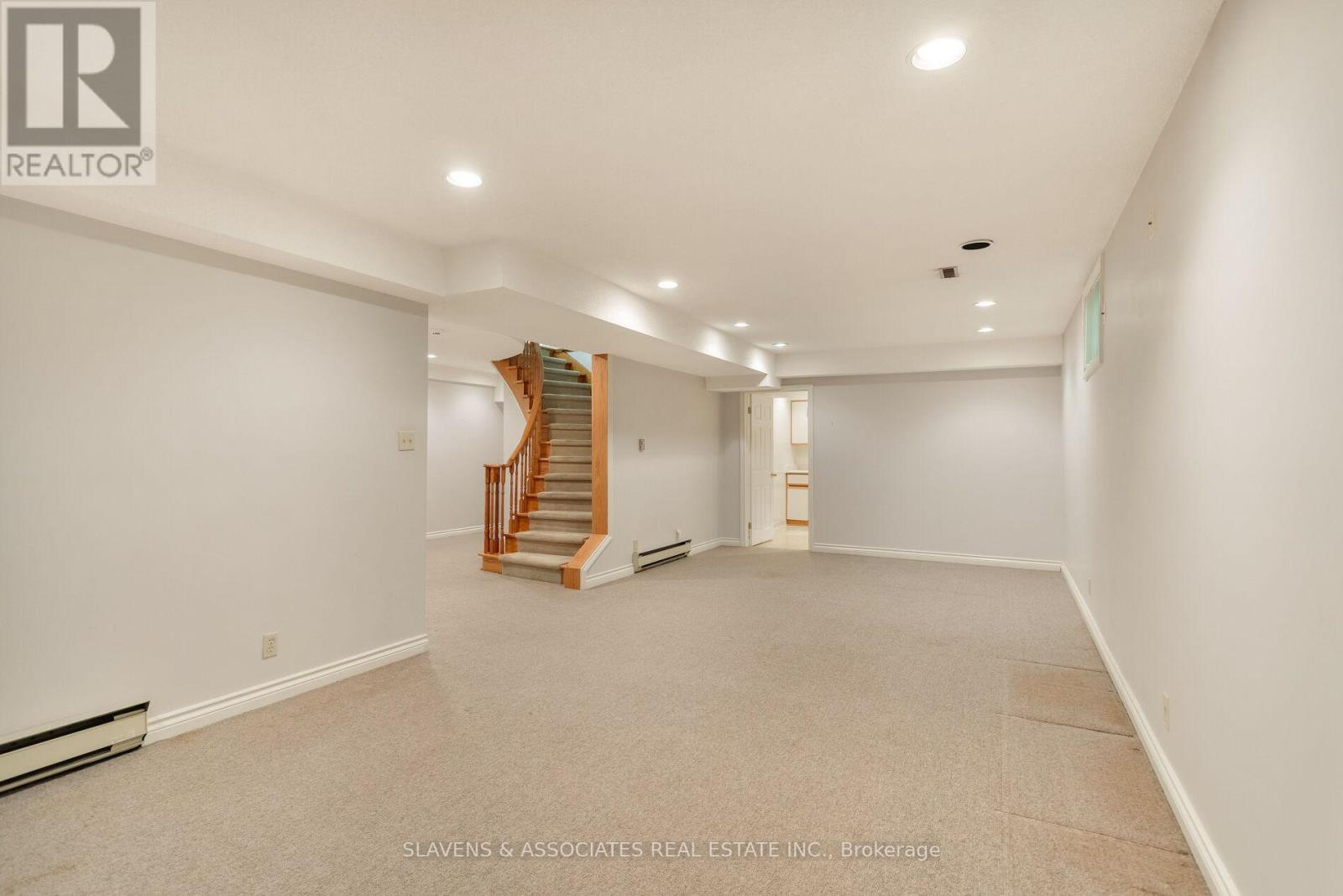 19 Holita Road, Toronto, Ontario  M2M 4C1 - Photo 37 - C12485393