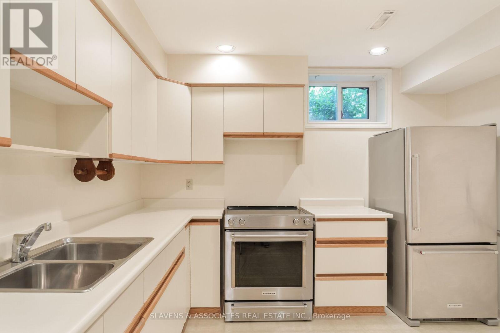 19 Holita Road, Toronto, Ontario  M2M 4C1 - Photo 39 - C12485393