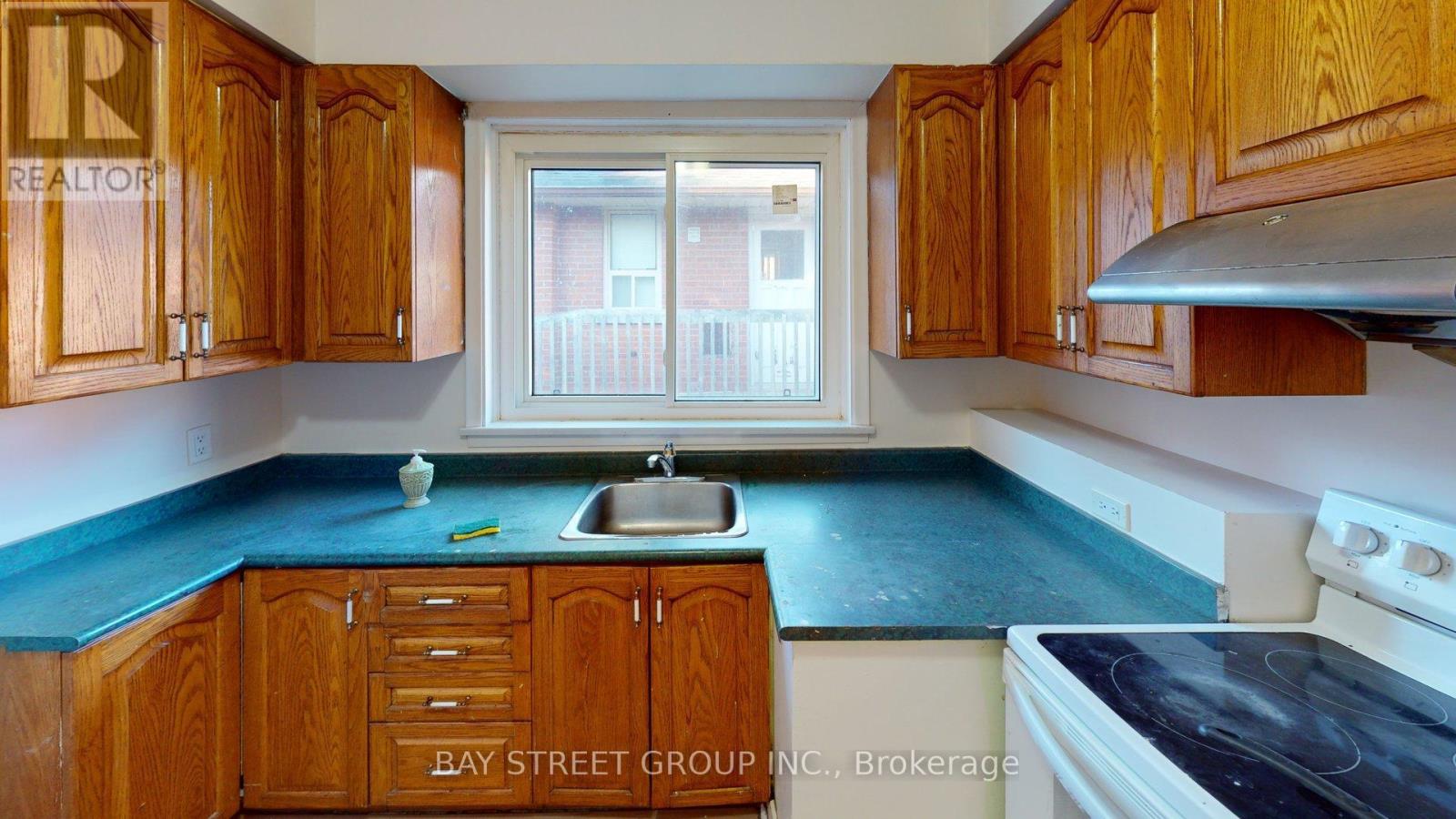 Main - 106 Wye Valley Road, Toronto, Ontario  M1P 2A8 - Photo 6 - E12484939