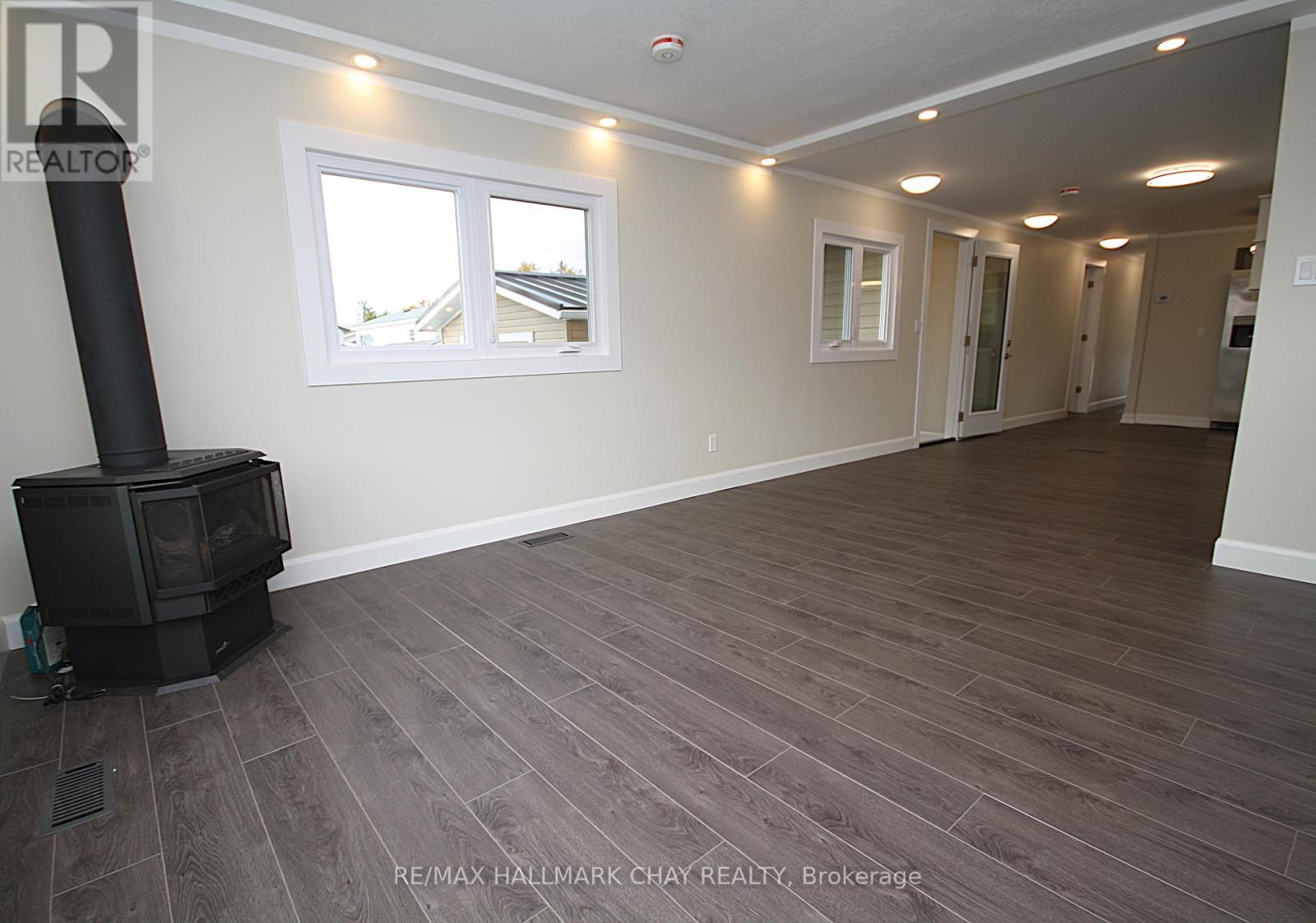 4064 Ash Crescent, Severn, Ontario  L3V 6H4 - Photo 16 - S12476012