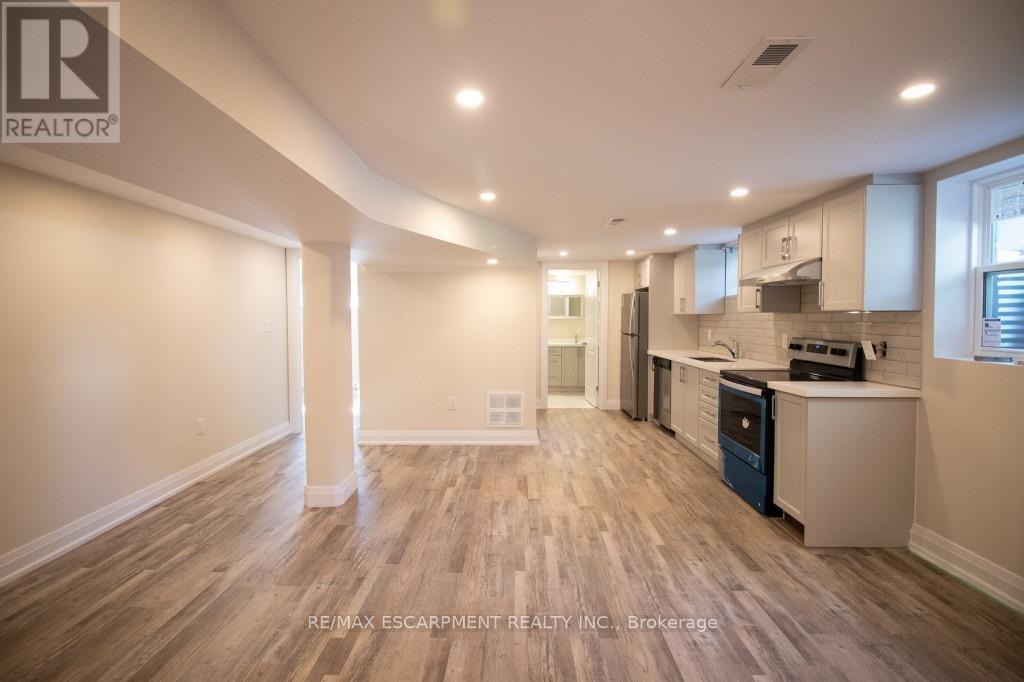 130 West 34th Street, Hamilton, Ontario  L9C 5K3 - Photo 11 - X12484364