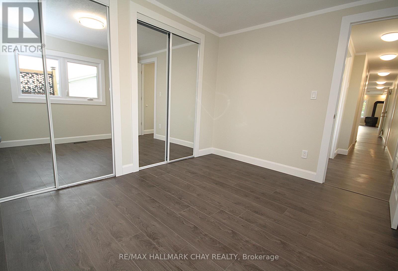 4064 Ash Crescent, Severn, Ontario  L3V 6H4 - Photo 19 - S12476012