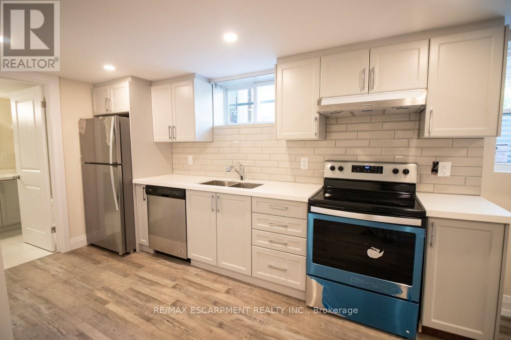 130 West 34th Street, Hamilton, Ontario  L9C 5K3 - Photo 10 - X12484364