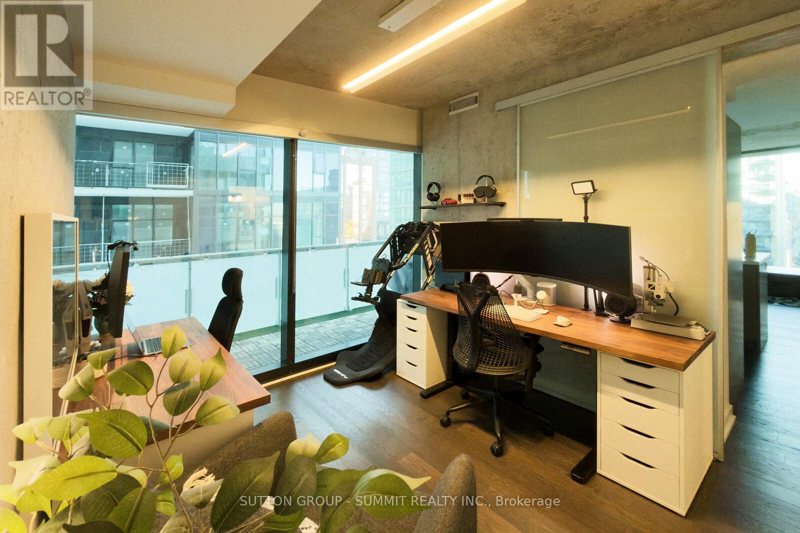 902 - 11 Charlotte Street, Toronto, Ontario  M5V 0M6 - Photo 10 - C12456609