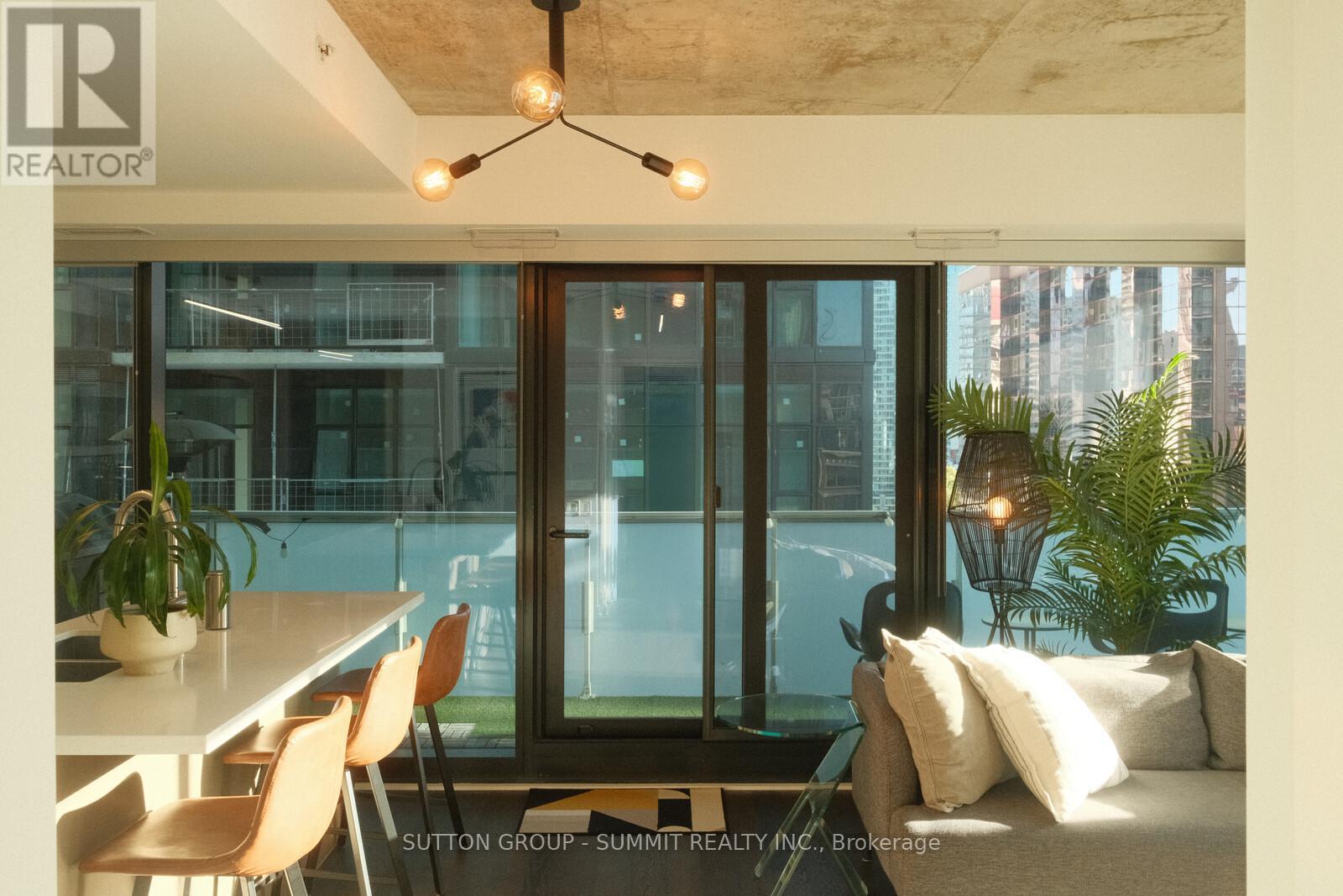 902 - 11 Charlotte Street, Toronto, Ontario  M5V 0M6 - Photo 5 - C12456609