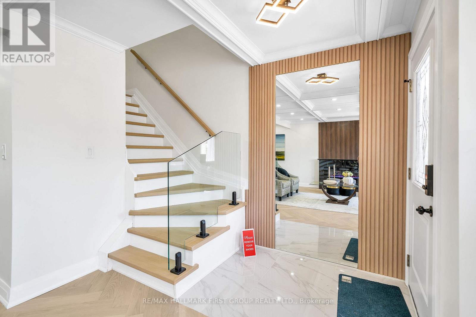 195 Castlebar Crescent, Oshawa, Ontario  L1J 7B3 - Photo 5 - E12485344