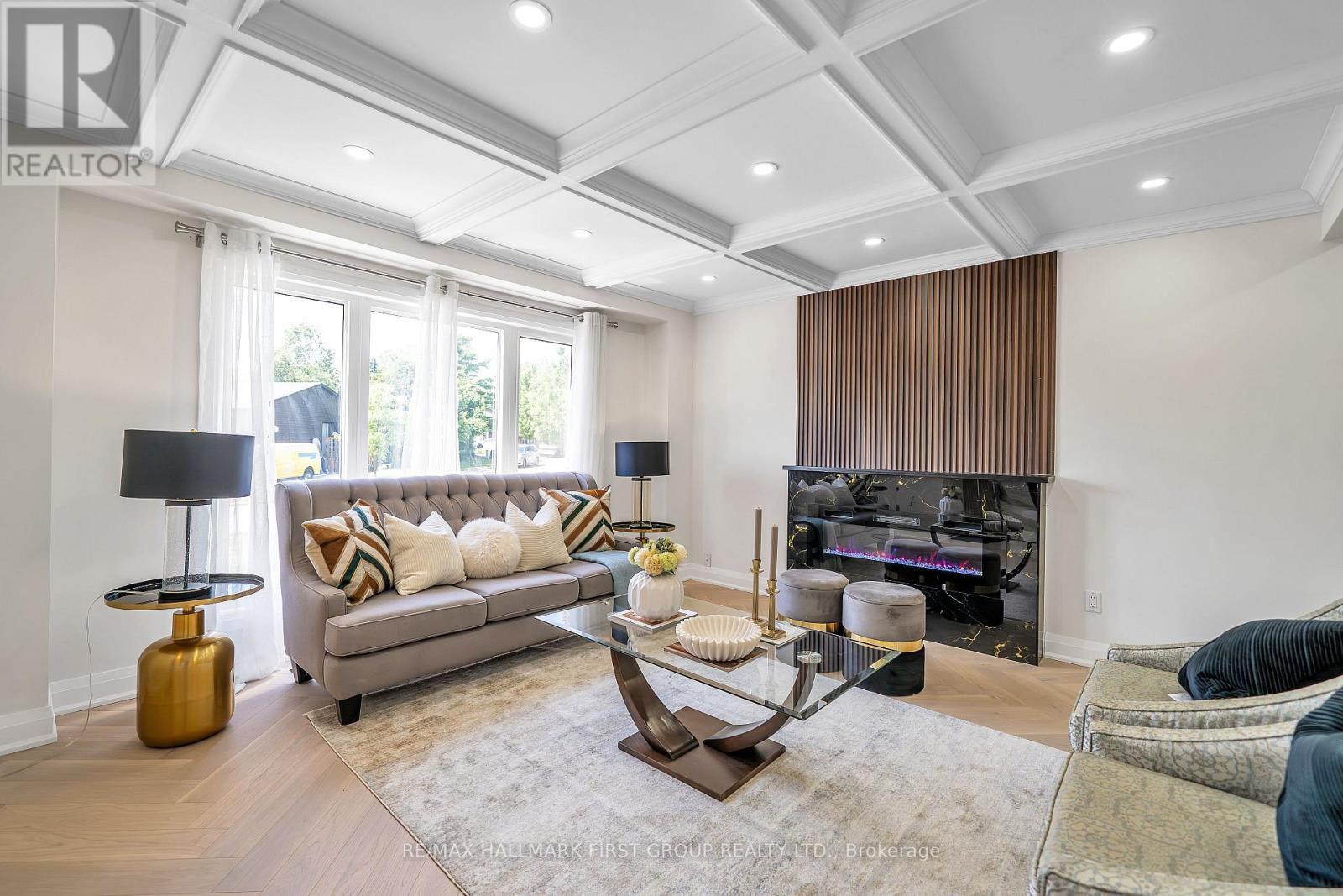 195 Castlebar Crescent, Oshawa, Ontario  L1J 7B3 - Photo 6 - E12485344