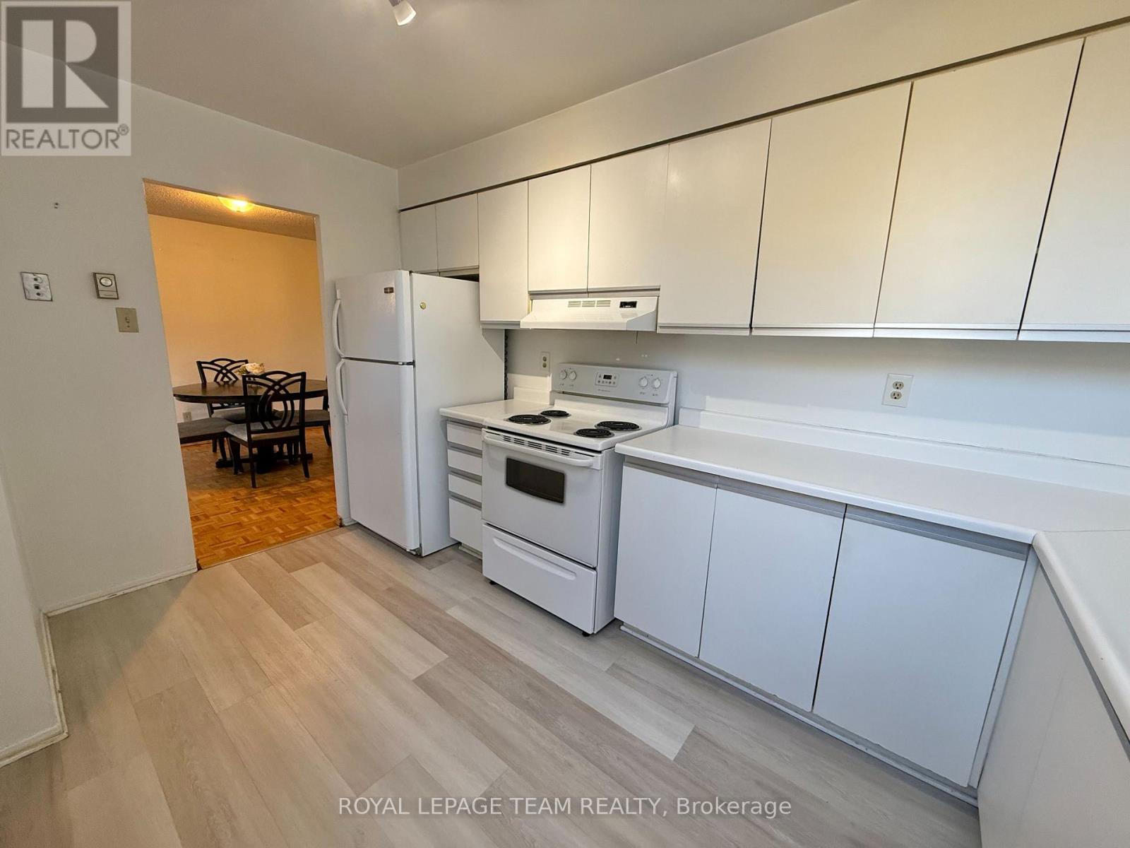 102 - 2760 Carousel Crescent, Ottawa, Ontario  K1T 2N4 - Photo 8 - X12463159