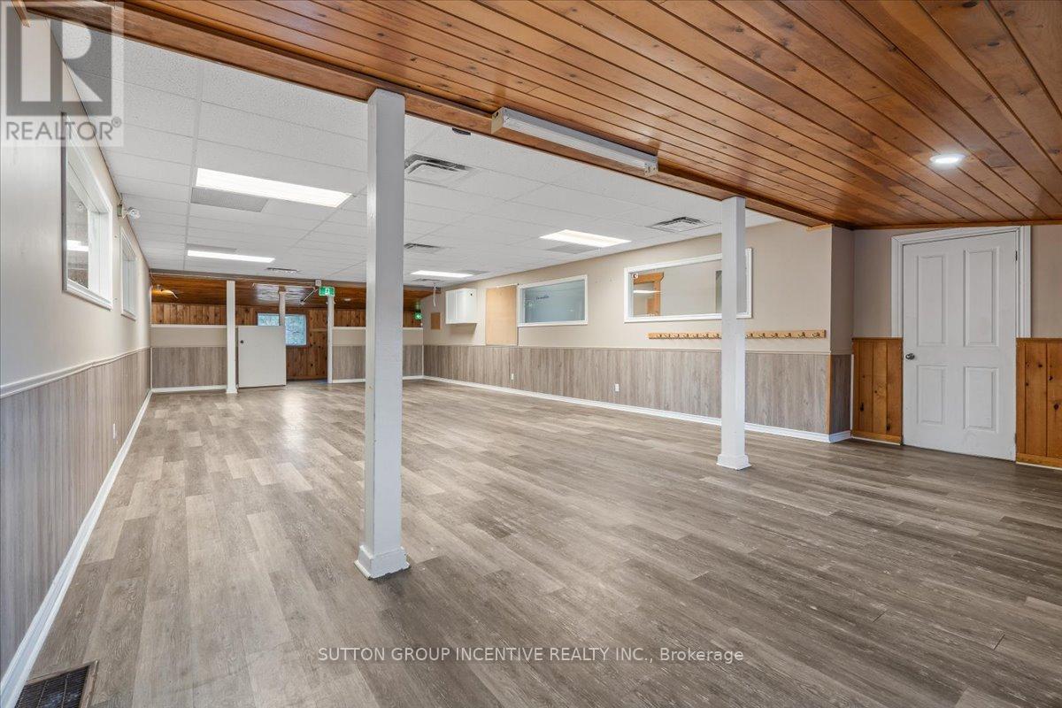 2044 25 Side Road, Innisfil (Alcona), Ontario  L9S 1Z2 - Photo 19 - N12470919