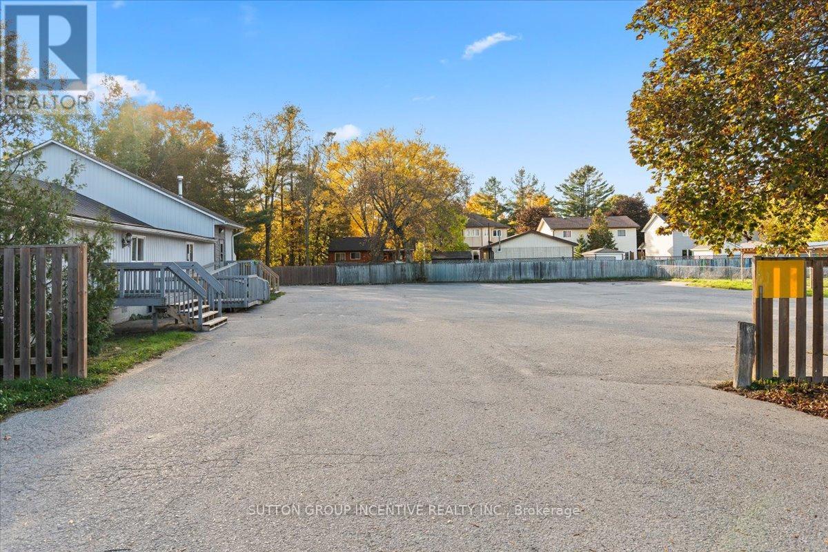 2044 25 Side Road, Innisfil (Alcona), Ontario  L9S 1Z2 - Photo 42 - N12470919